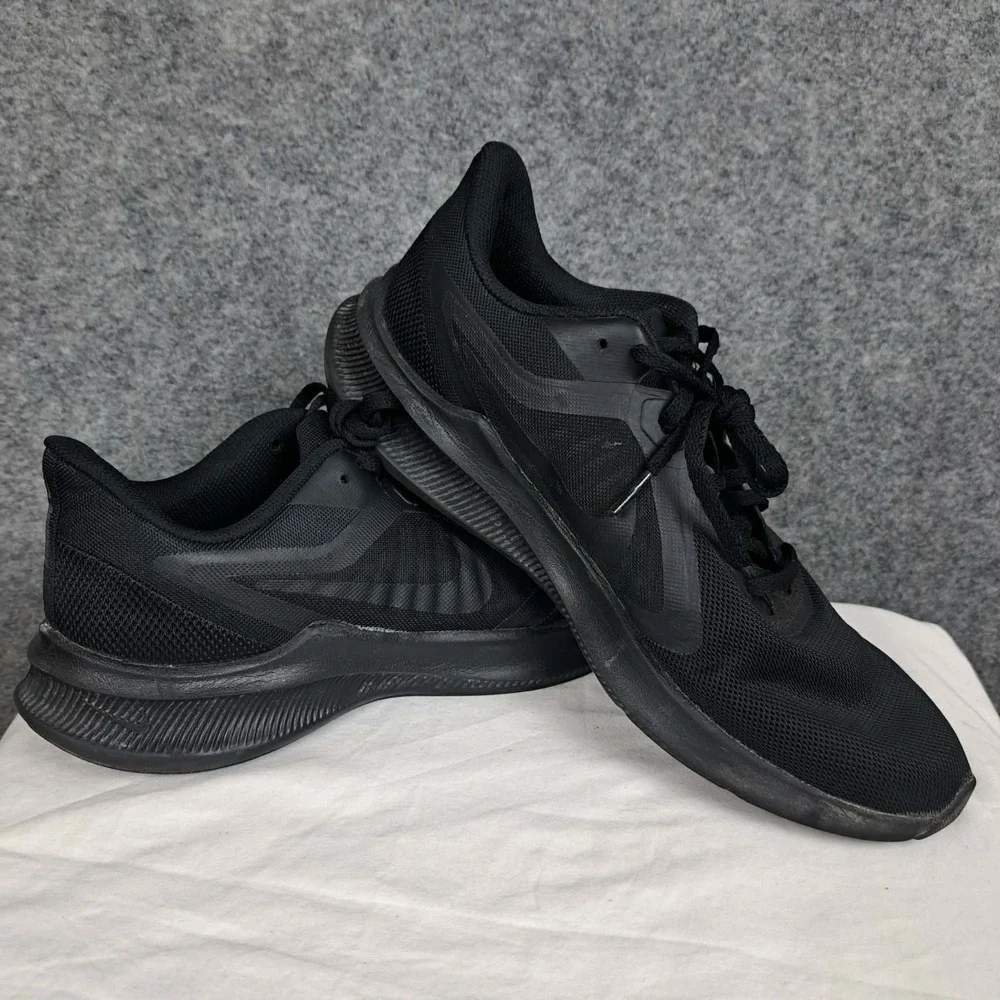 Nike Downshifter 10 Mens 10 Black‎ Iron Grey CI9981-002 Athletic Running Sneaker